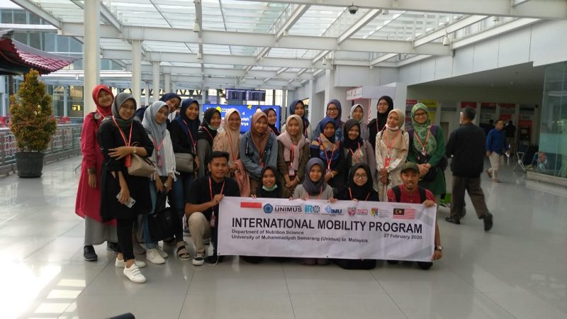 Mahasiswa Gizi Unimus adakan International Mobility Program di Malaysia