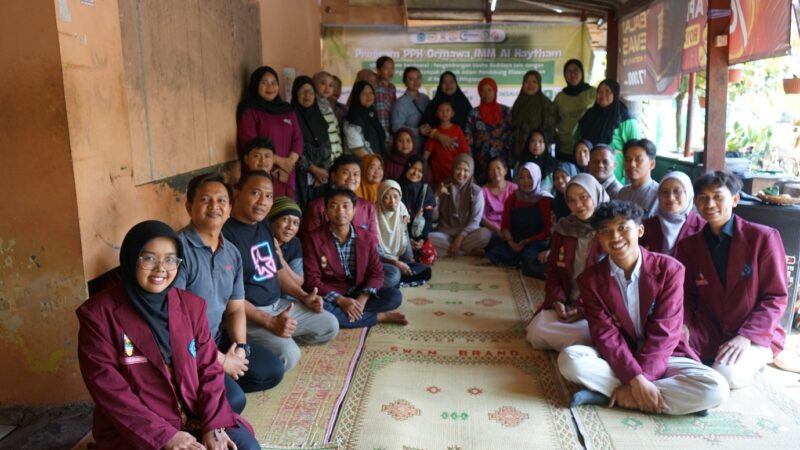 Budaya Pilah Sampah Dukung Kesehatan Lingkungan, TIM PPK Ormawa IMM Al Haytham Unimus Gelar Edukasi PILAR PRINGAPUS Bersama Warga Kelurahan Pringapus